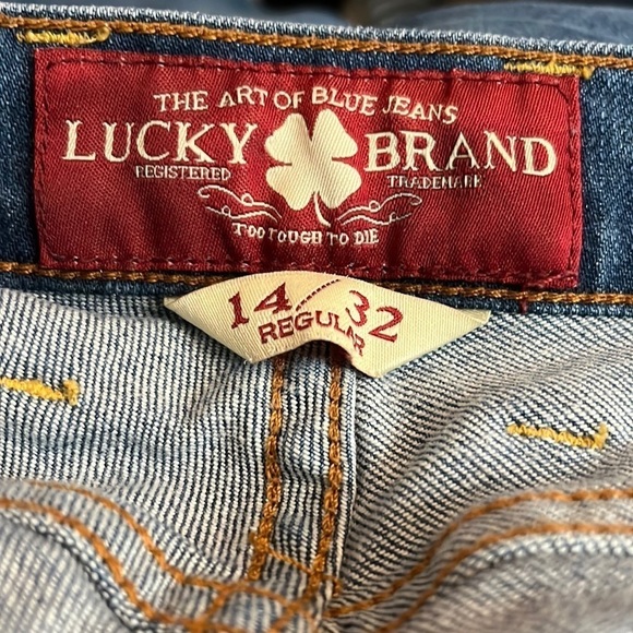 𝅺Lucky Brand jeans, Sofia boot, size 14/32, in good condition - Picture 3 of 5